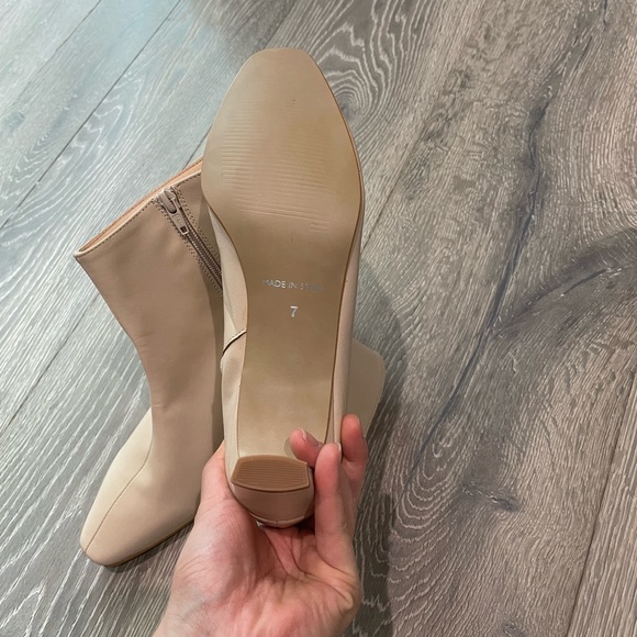 Intentionally Blank Thin Block Heel Booties in Cloud Color Size 7 - Picture 9 of 9
